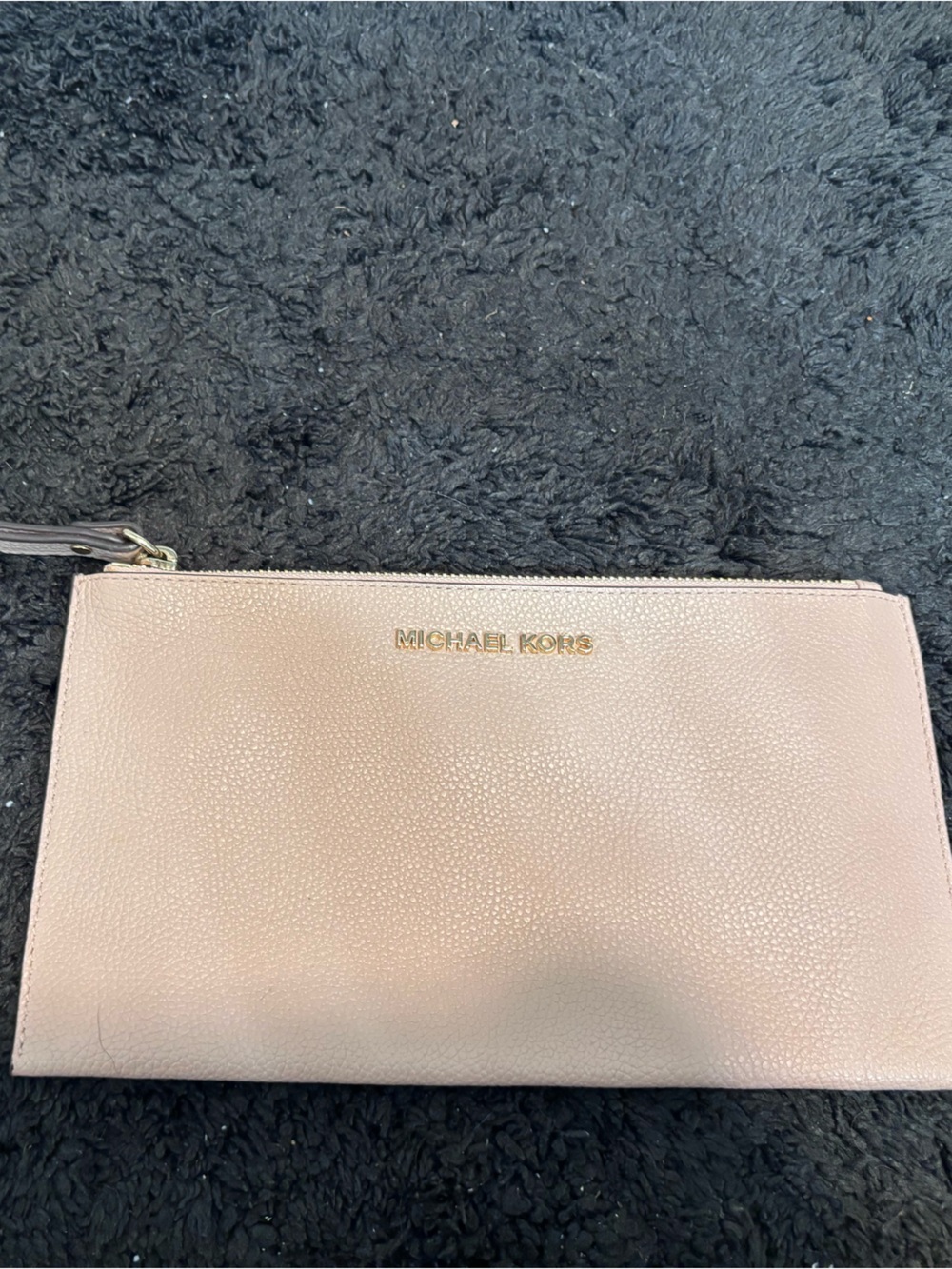 Michael Kors Jet Set Travel Large Pebbled Leather Wristlet Clutch Wallet – Soft